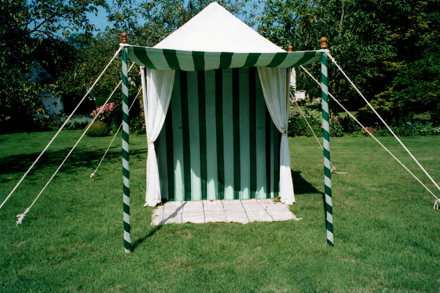 Luxury Beach Cabana Tent